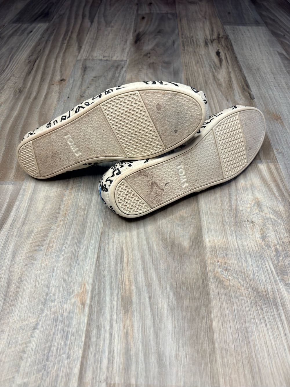 Tom’s Women's Alpargata Musical Notw Slip-On - Picture 7 of 7